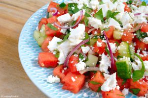 Watermeloen salade met feta en verse kruiden